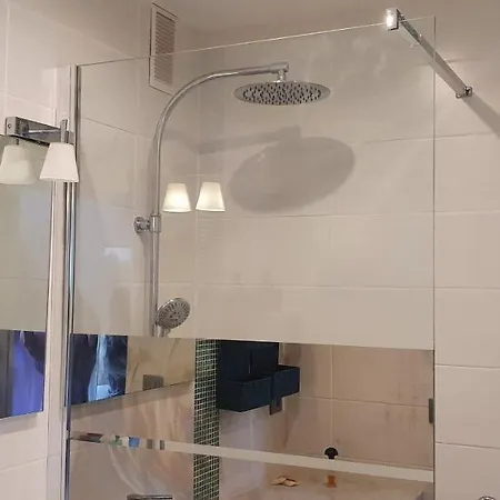 Apartment Beau T2 Proche Et Commerces, Logia *